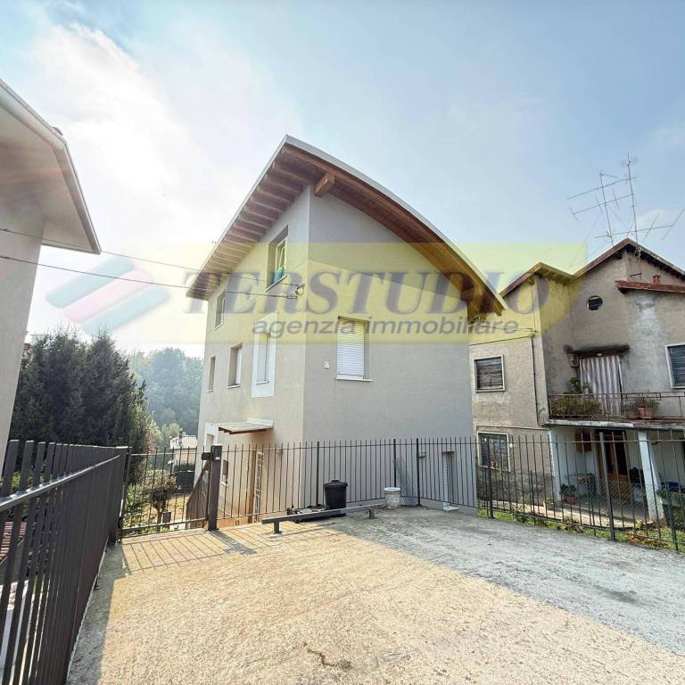 casa indipendente in vendita ad Almenno San Bartolomeo