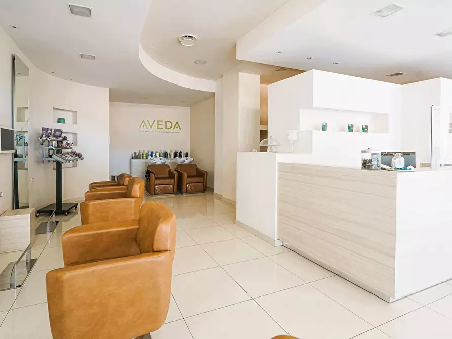 negozio in vendita ad Almenno San Bartolomeo