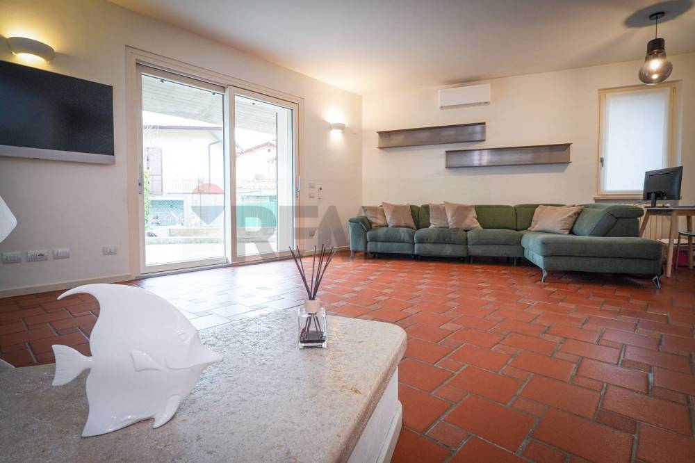 casa indipendente in vendita ad Almenno San Bartolomeo