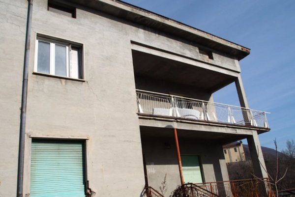 casa indipendente in vendita ad Almenno San Bartolomeo