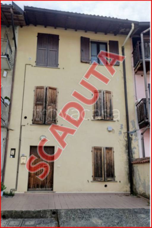 appartamento in vendita ad Almenno San Bartolomeo in zona Canova
