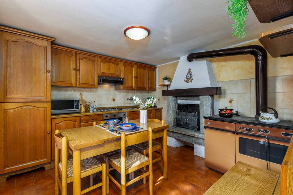 appartamento in vendita ad Almenno San Bartolomeo in zona Albenza