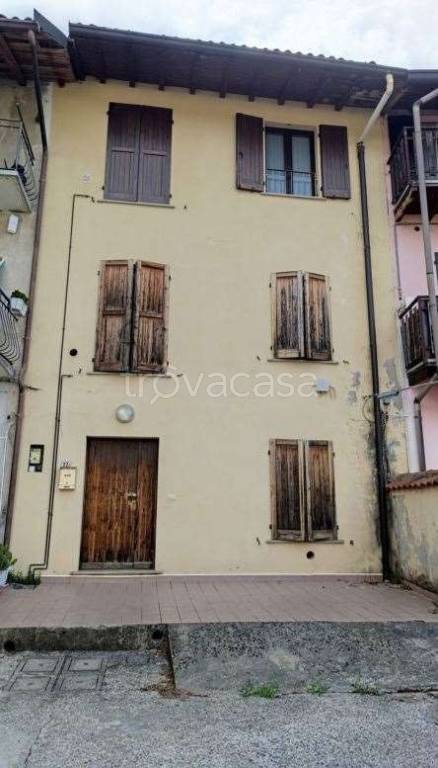 appartamento in vendita ad Almenno San Bartolomeo in zona Canova