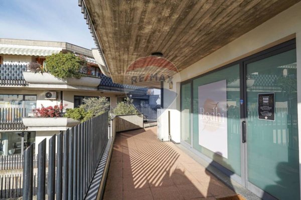 negozio in vendita ad Almenno San Bartolomeo