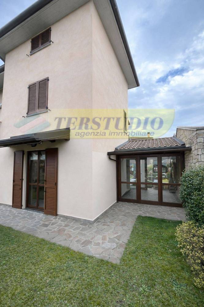 casa indipendente in vendita ad Almenno San Bartolomeo