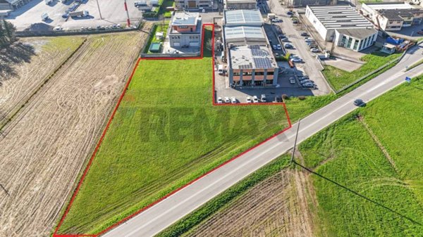 terreno edificabile in vendita ad Almenno San Bartolomeo