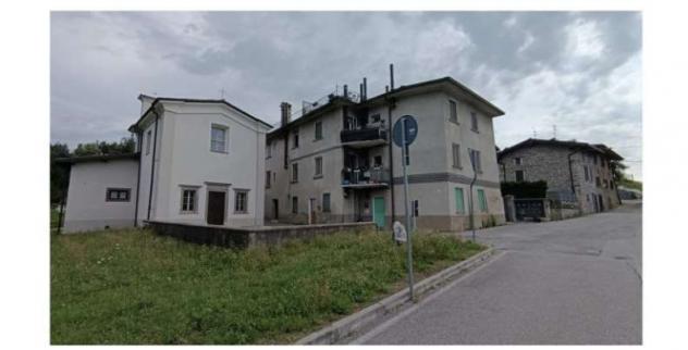 appartamento in vendita ad Almenno San Bartolomeo in zona Canova