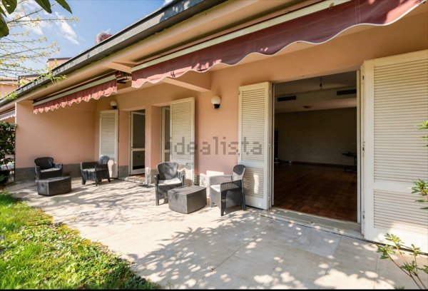 appartamento in vendita ad Almenno San Bartolomeo in zona Albenza