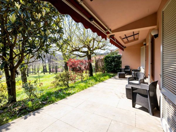 appartamento in vendita ad Almenno San Bartolomeo in zona Albenza