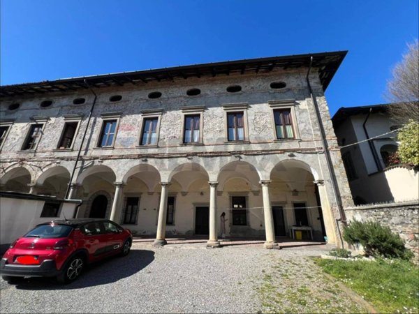 casa indipendente in vendita ad Almenno San Bartolomeo