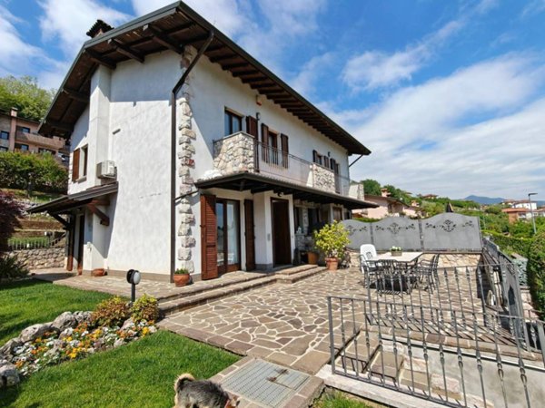 casa indipendente in vendita ad Almenno San Bartolomeo