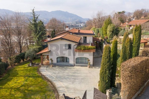 casa indipendente in vendita ad Almenno San Bartolomeo