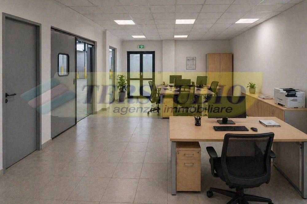 locale commerciale in vendita ad Almenno San Bartolomeo