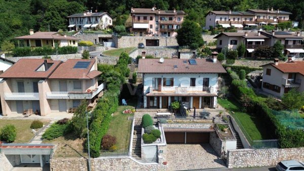 casa indipendente in vendita ad Almenno San Bartolomeo in zona Canova