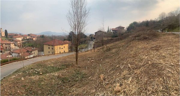 terreno edificabile in vendita ad Almenno San Bartolomeo in zona Canova