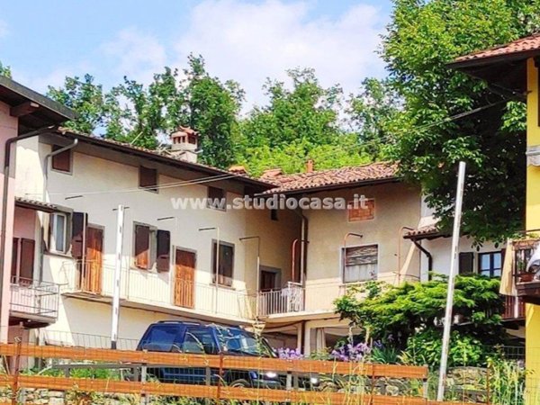 casa indipendente in vendita ad Almenno San Bartolomeo in zona Canova
