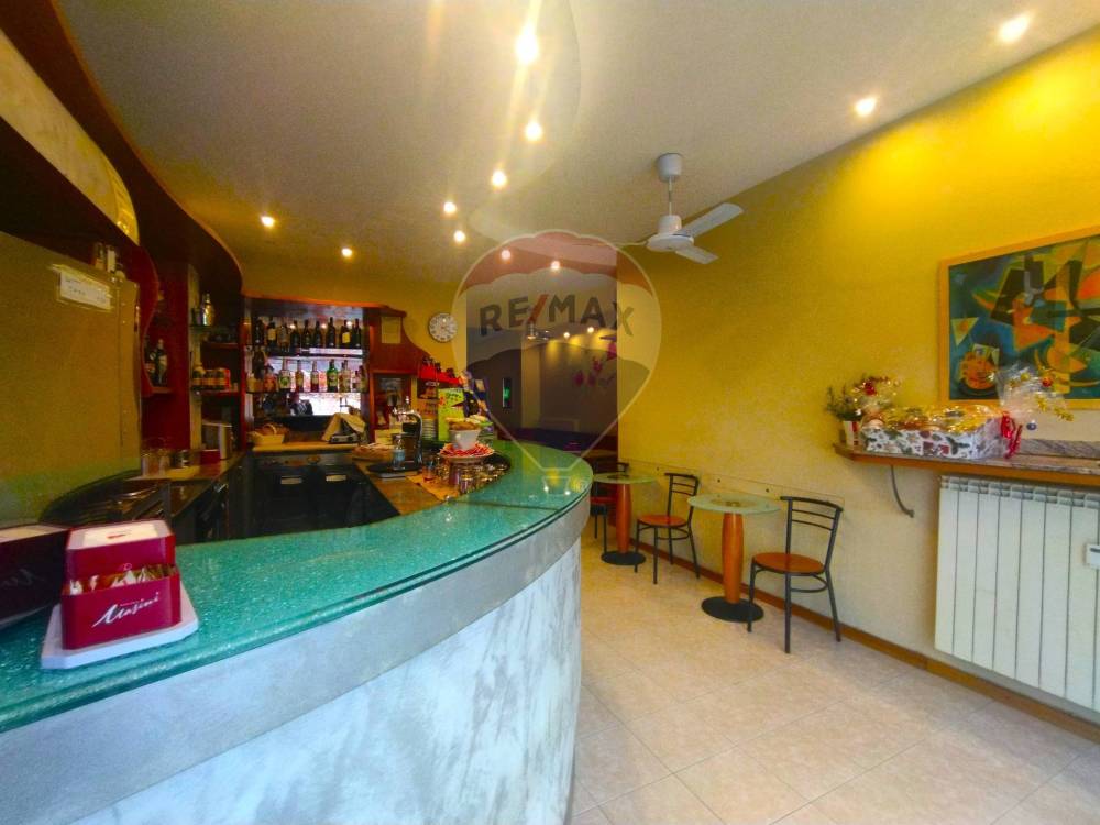negozio in vendita ad Almenno San Salvatore