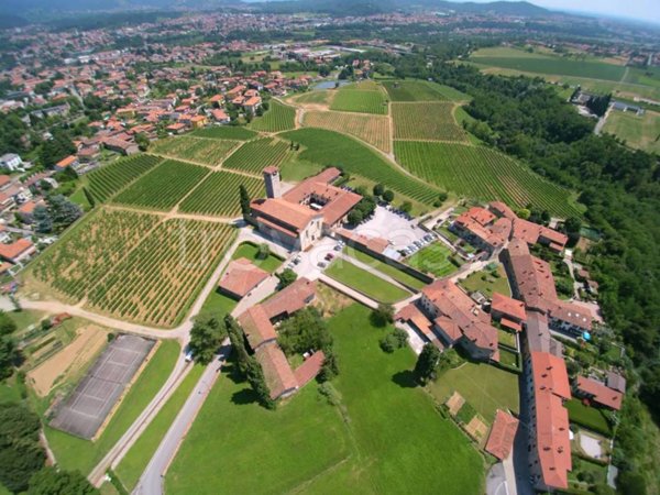 negozio in vendita ad Almenno San Salvatore