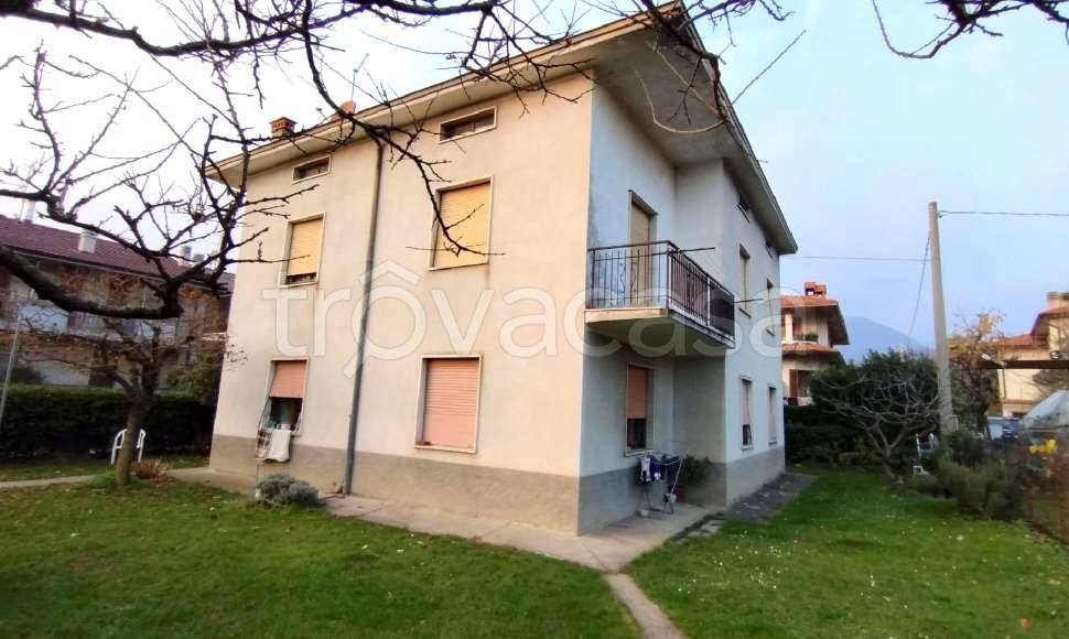 appartamento in vendita ad Almenno San Salvatore