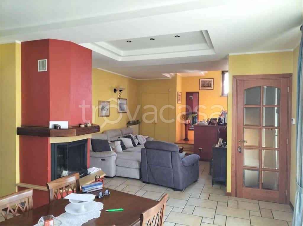 casa indipendente in vendita ad Almenno San Salvatore