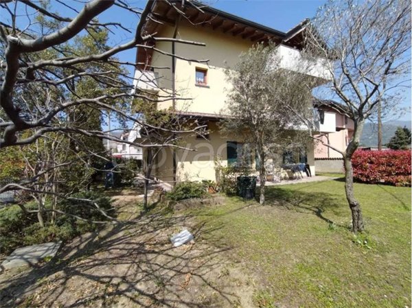 casa indipendente in vendita ad Almenno San Salvatore