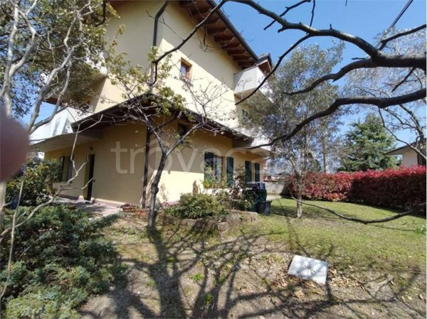 casa indipendente in vendita ad Almenno San Salvatore