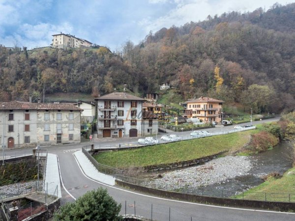 casa indipendente in vendita ad Almenno San Salvatore