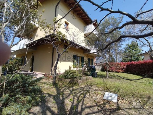 casa indipendente in vendita ad Almenno San Salvatore