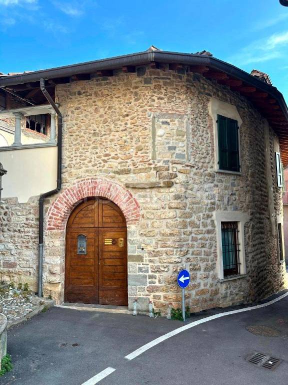 casa indipendente in vendita ad Almenno San Salvatore
