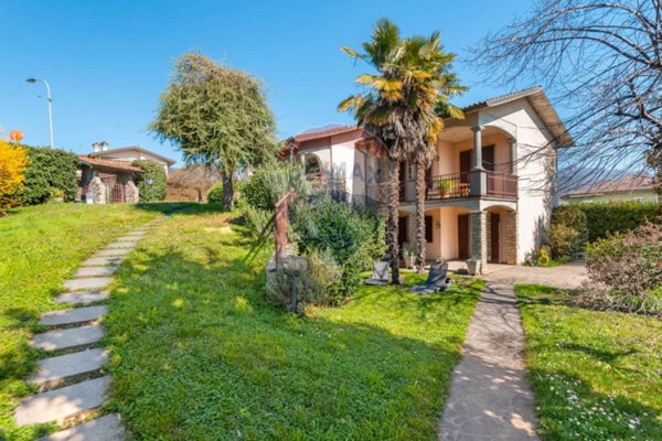 casa indipendente in vendita ad Almenno San Salvatore