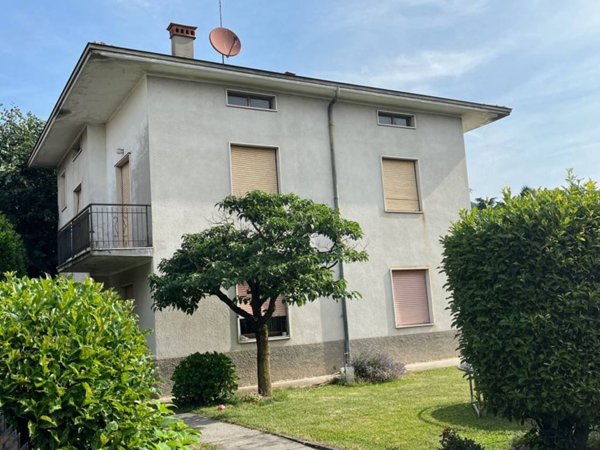 appartamento in vendita ad Almenno San Salvatore