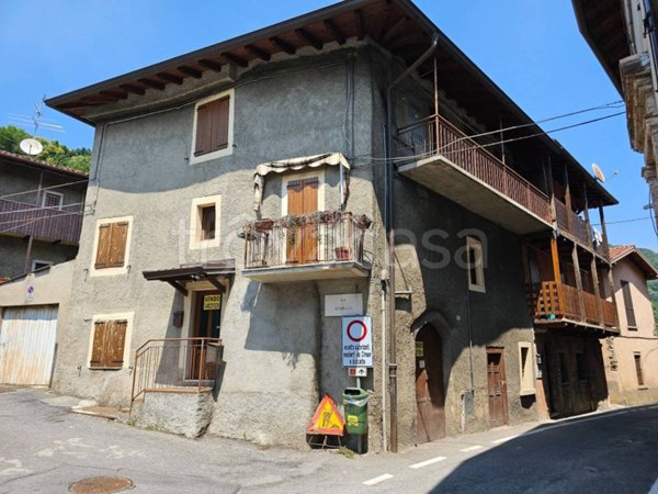 casa indipendente in vendita ad Almenno San Salvatore