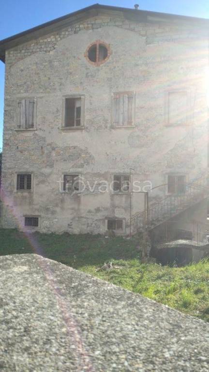 casa indipendente in vendita ad Almenno San Salvatore