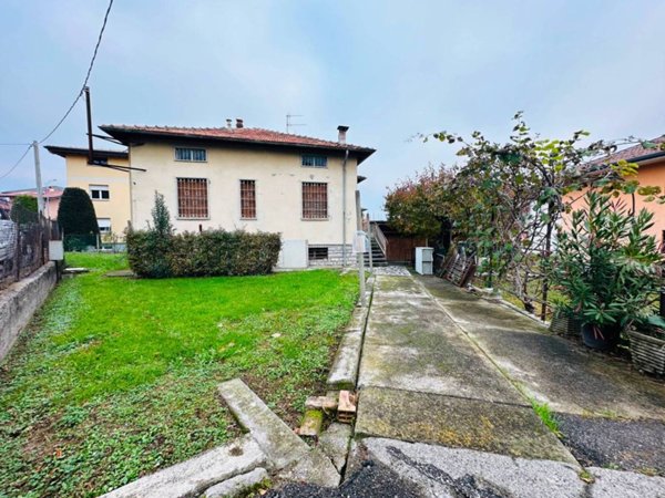 casa indipendente in vendita ad Almenno San Salvatore