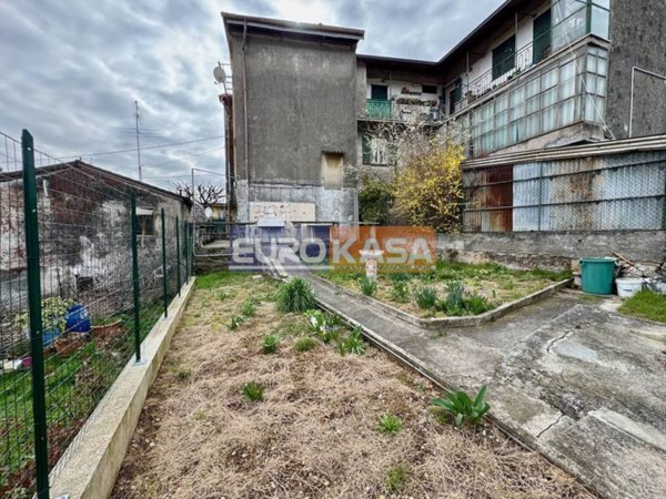 pentavano in vendita ad Almenno San Salvatore