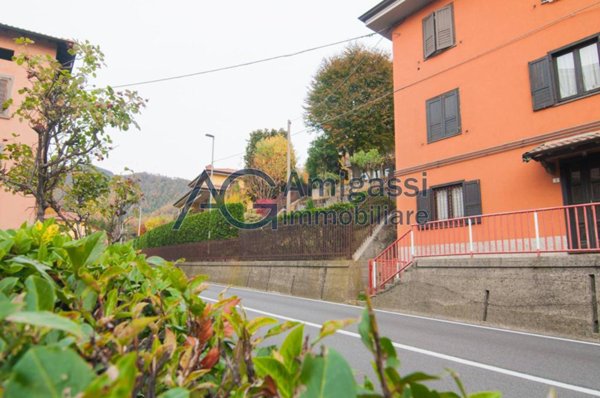 appartamento in vendita ad Almenno San Salvatore