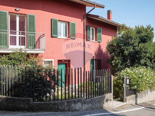 casa indipendente in vendita ad Almenno San Salvatore
