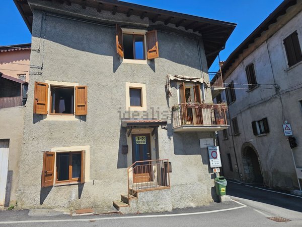 casa indipendente in vendita ad Almenno San Salvatore