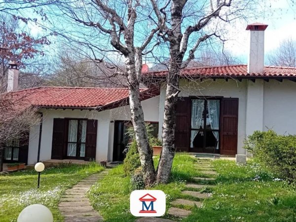 casa indipendente in vendita ad Almenno San Salvatore