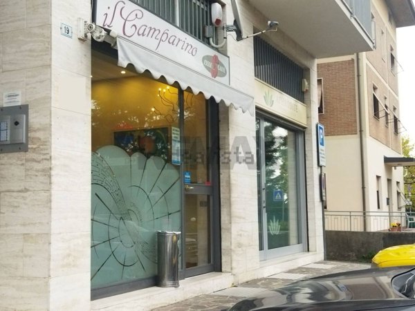 negozio in vendita ad Almenno San Salvatore
