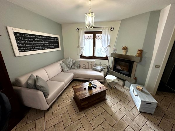 casa indipendente in vendita ad Almenno San Salvatore