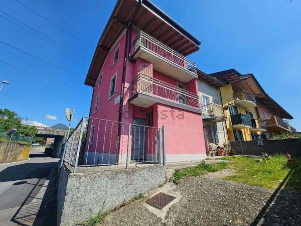 appartamento in vendita ad Almenno San Salvatore