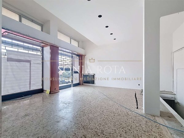 negozio in vendita ad Almenno San Salvatore