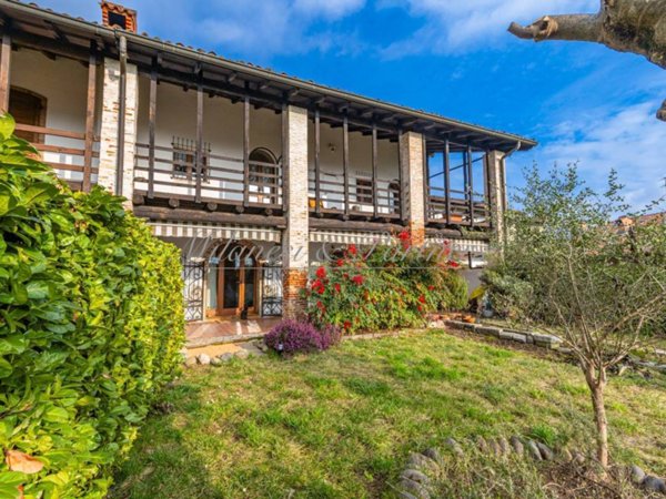 casa indipendente in vendita ad Almenno San Salvatore