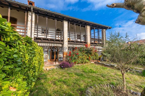 casa indipendente in vendita ad Almenno San Salvatore