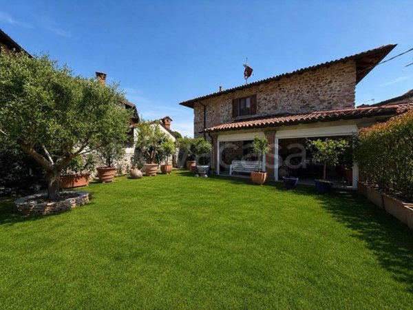 casa indipendente in vendita ad Almenno San Salvatore