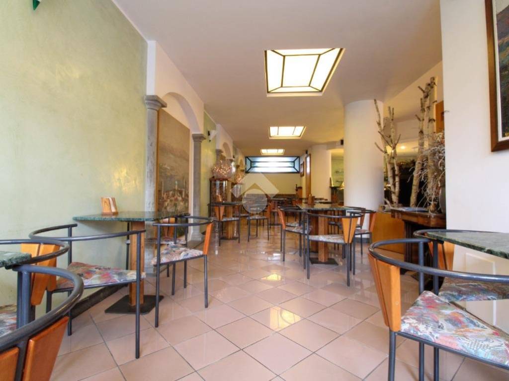 negozio in vendita ad Almenno San Salvatore