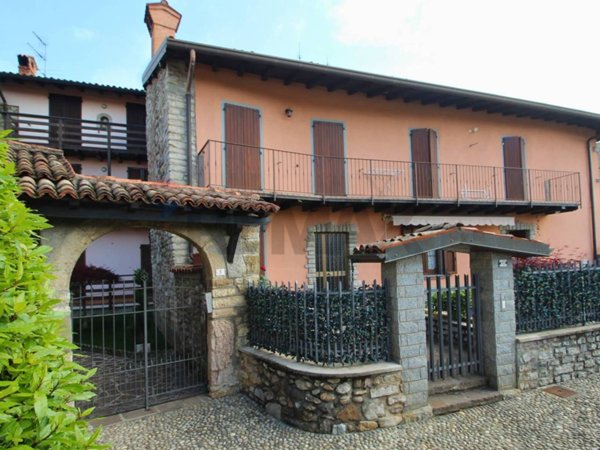 casa indipendente in vendita ad Almenno San Salvatore