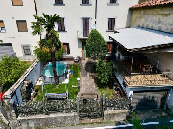 casa indipendente in vendita ad Almenno San Salvatore