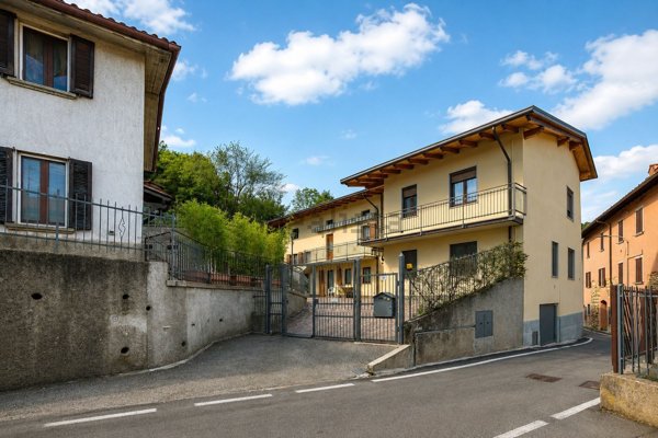 casa indipendente in vendita ad Almenno San Salvatore